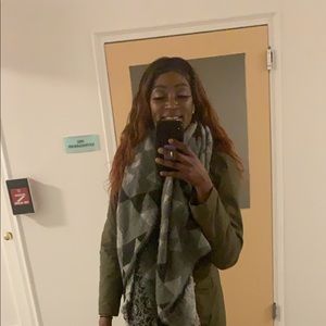 Meet your Posher, Jasmine